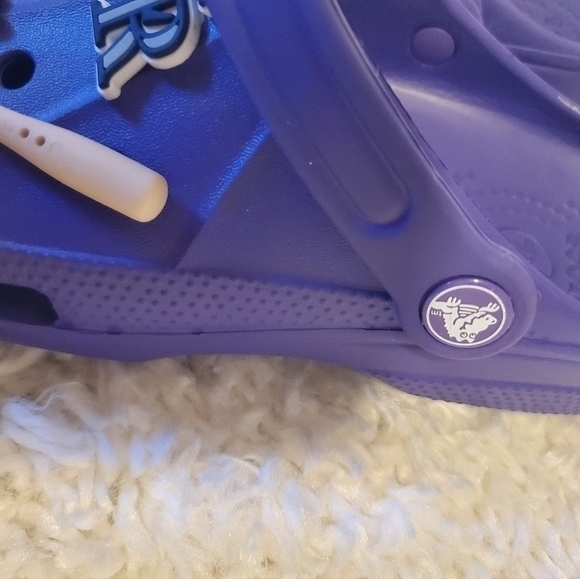 Crocs‎ - Picture 4 of 7